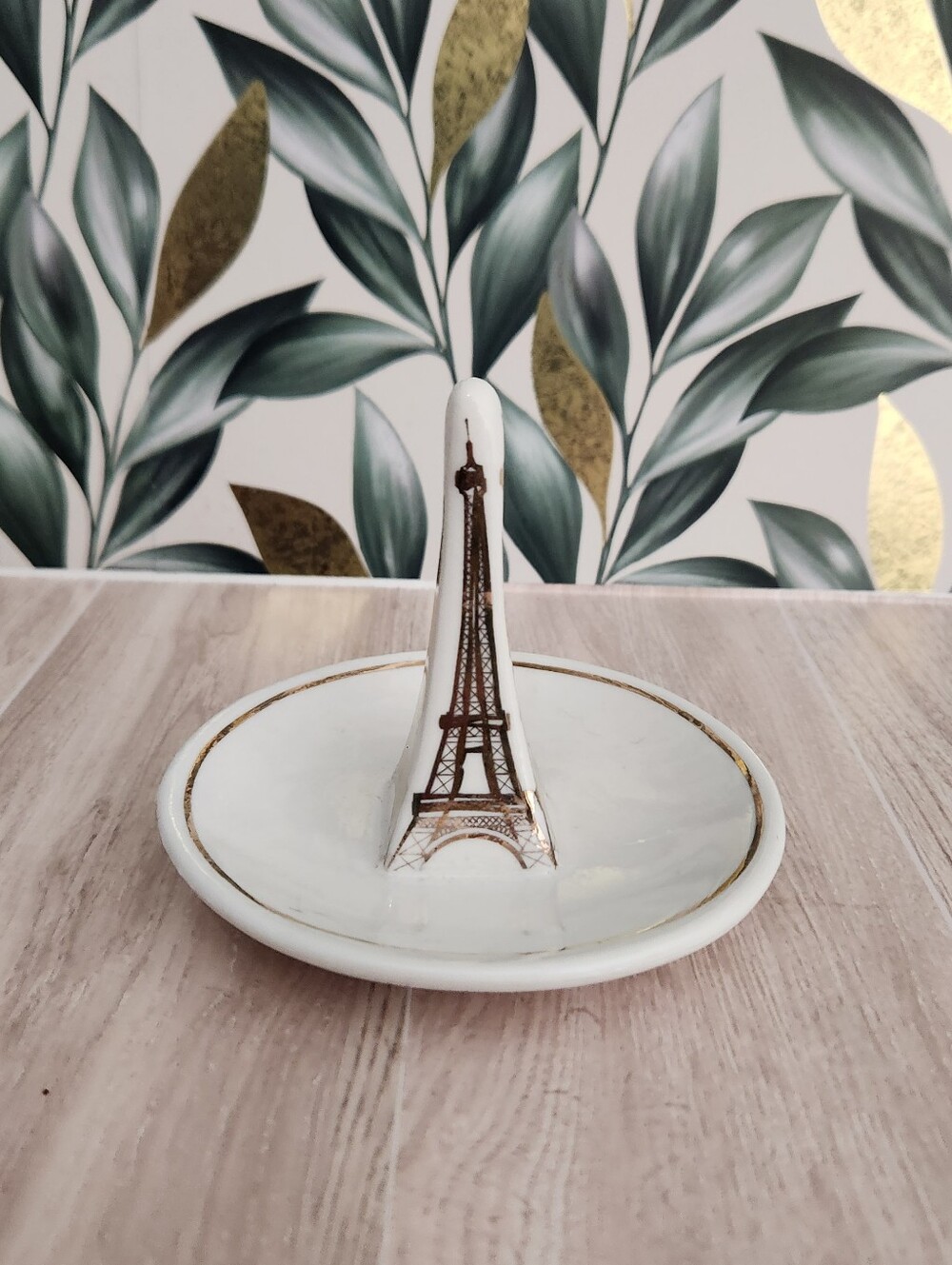 Vintage Style Ceramic Eiffel Tower Ring Dish Ivory & Gold Trim